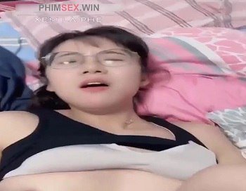 phum sex sub Ghệ dễ thương thổi kèn cực giỏi